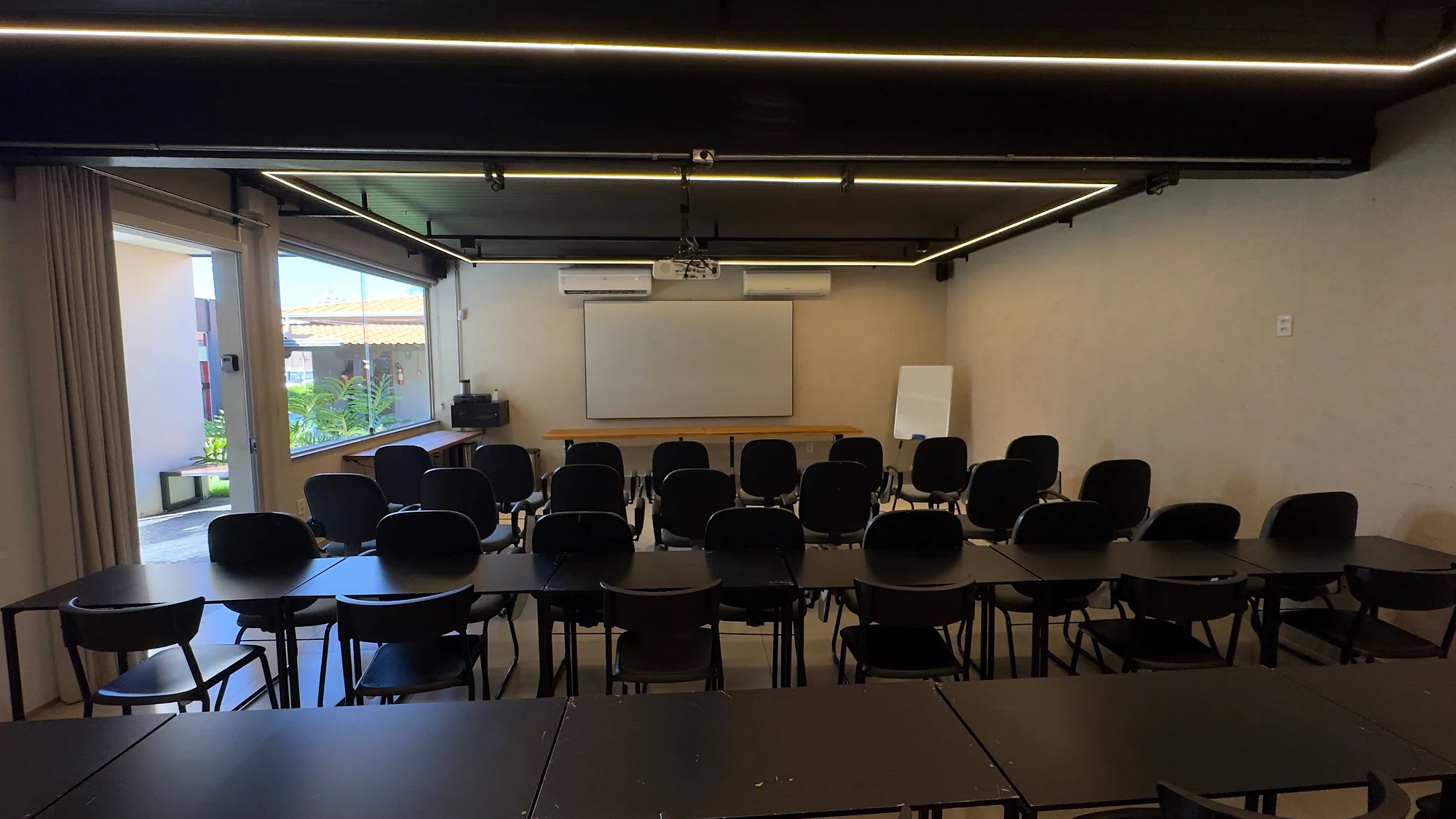 Auditório, Mr. Job Hub