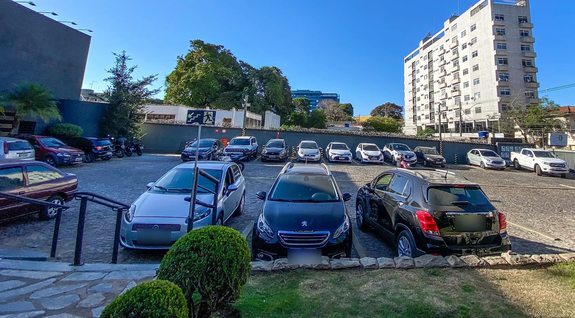 Estacionamento · Rua Professor Abeylard